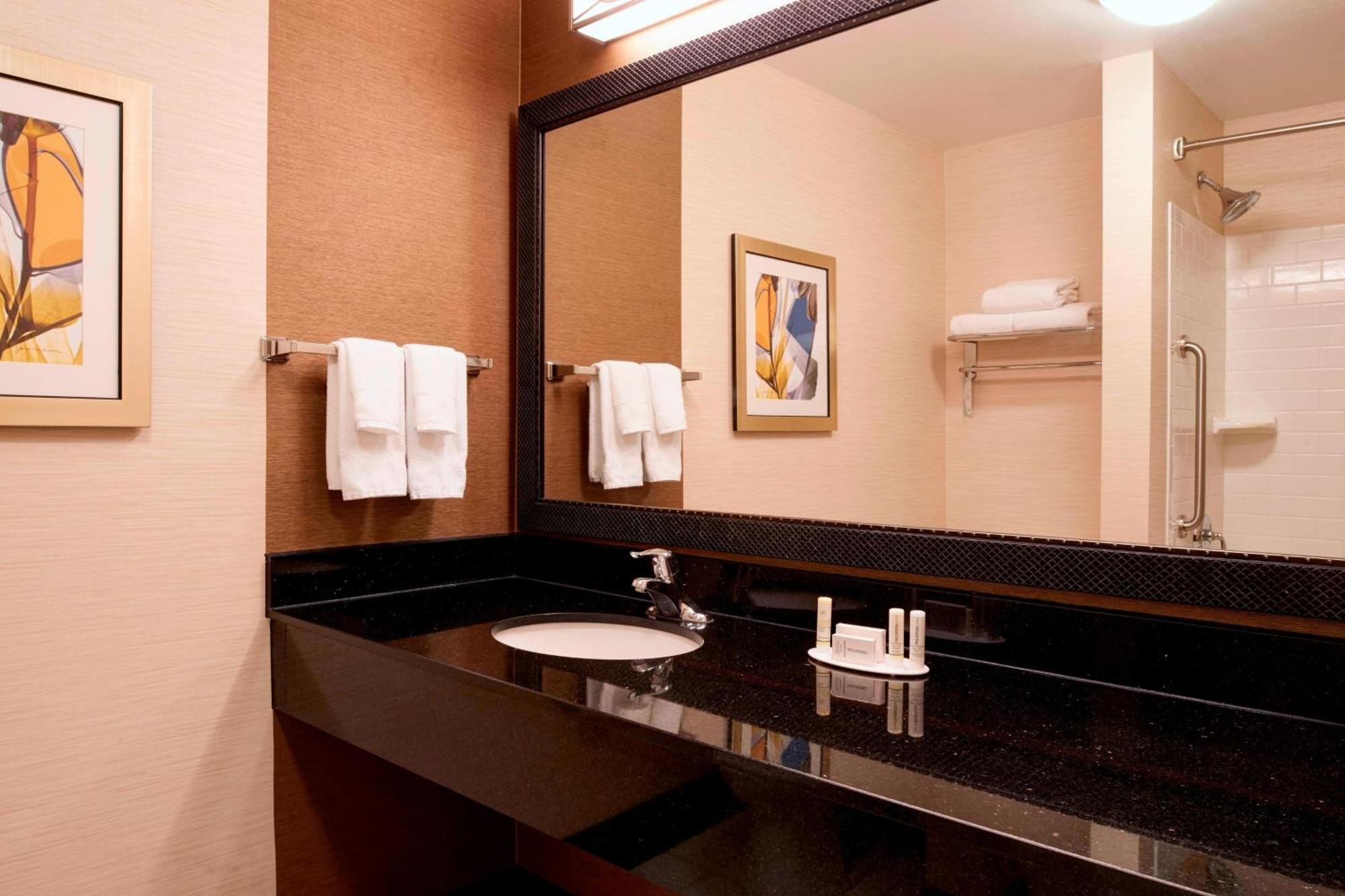 Fairfield Inn And Suites Нью-Буффало Экстерьер фото